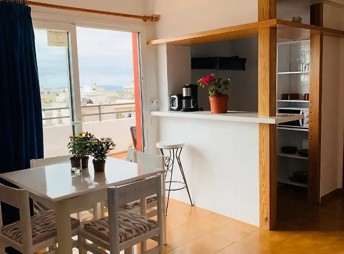 埃布索斯公寓 *